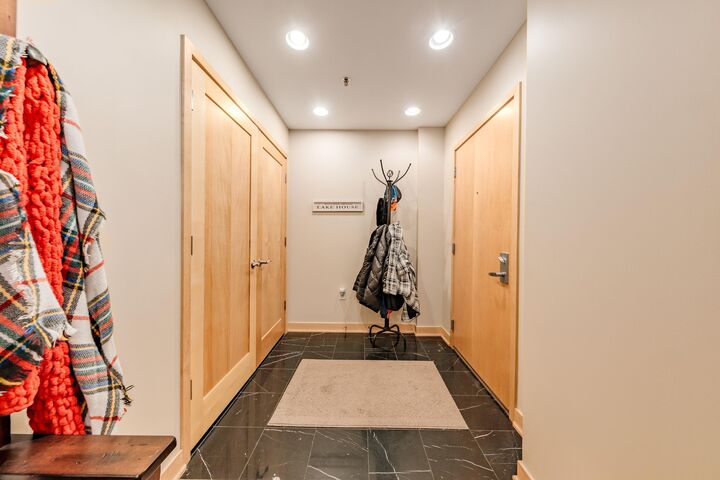 Property Photo: 1325 N Van Buren St 402 WI 53202