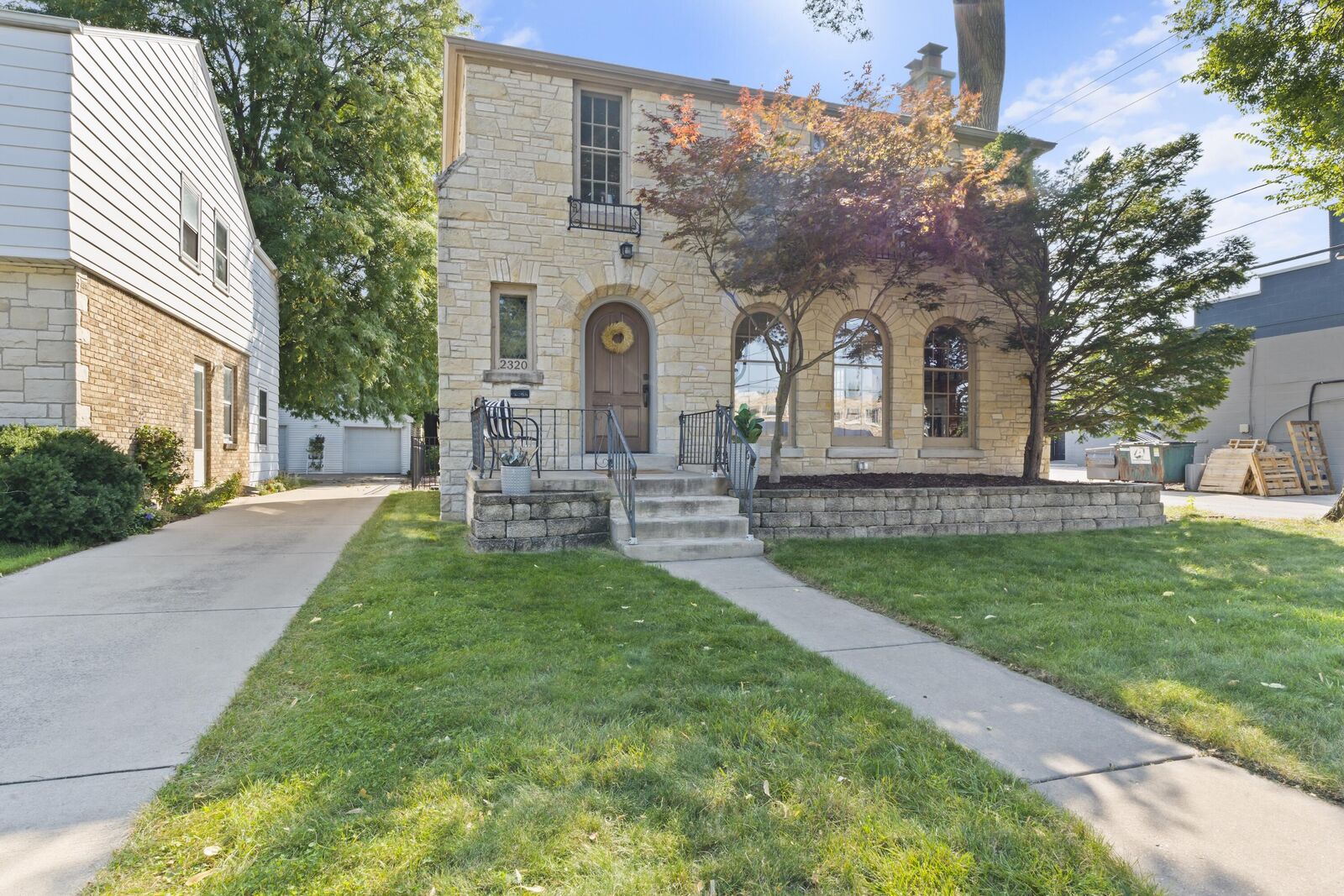 Property Photo:  2320 N 89th St  WI 53226 