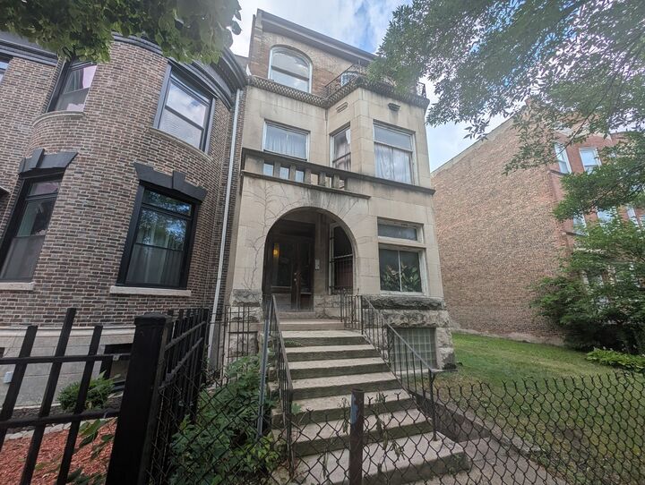 Property Photo: 4930 S Vincennes Avenue IL 60615