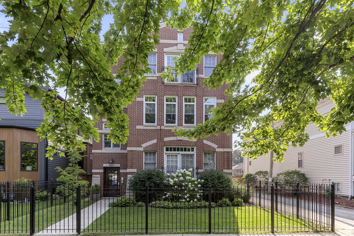 Property Photo:  5817 N Paulina Street 2  IL 60660 