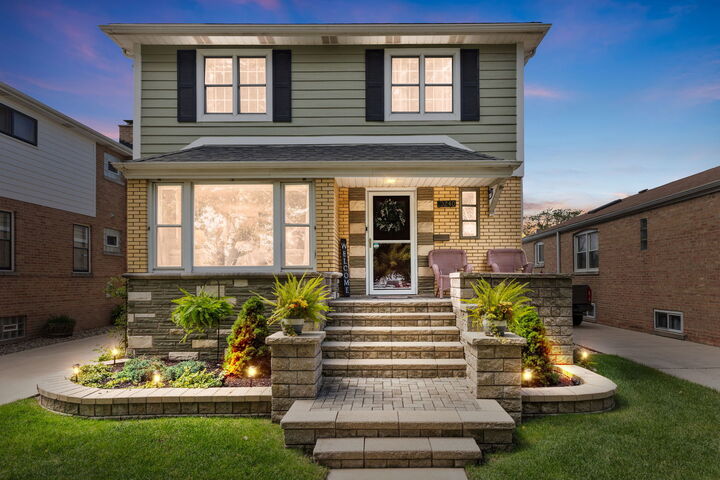 10240 S Whipple Street  Chicago IL 60655 photo