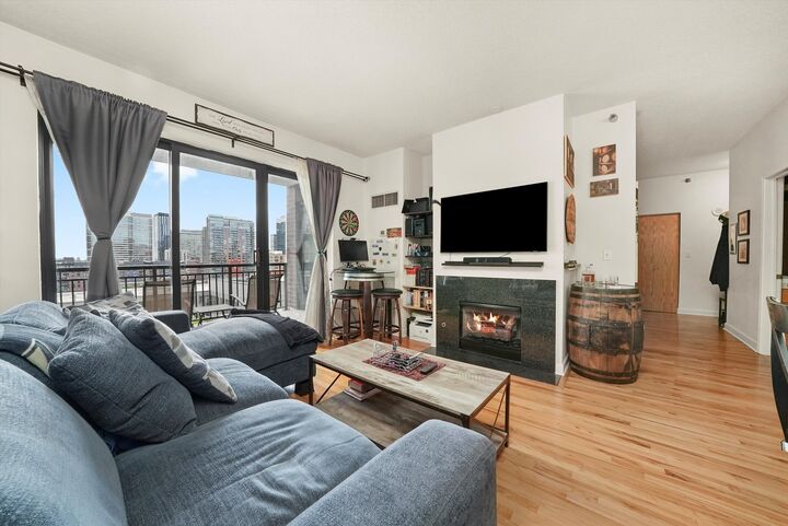 Property Photo:  41 E 8th Street 1404  IL 60605 