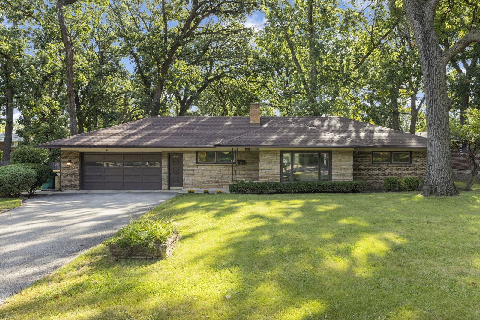 Property Photo:  326 Dwight Avenue  IL 60436 
