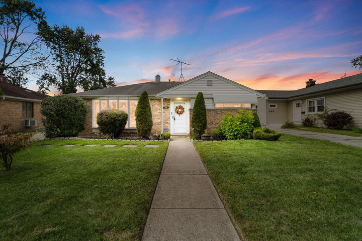 930 S 3rd Avenue  Des Plaines IL 60016 photo