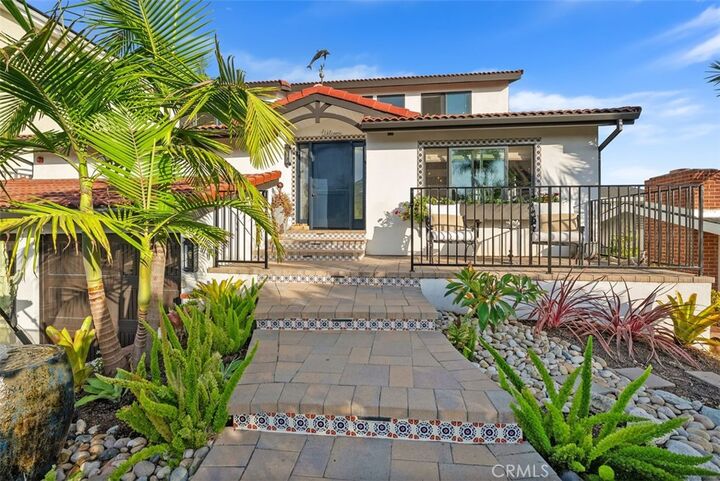 Property Photo: 209 W Paseo De Cristobal CA 92672