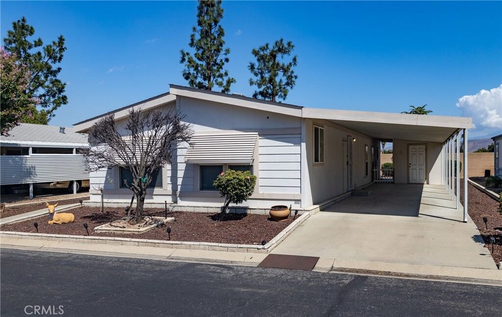 Property Photo: 1250 N Kirby Street 181 CA 92545
