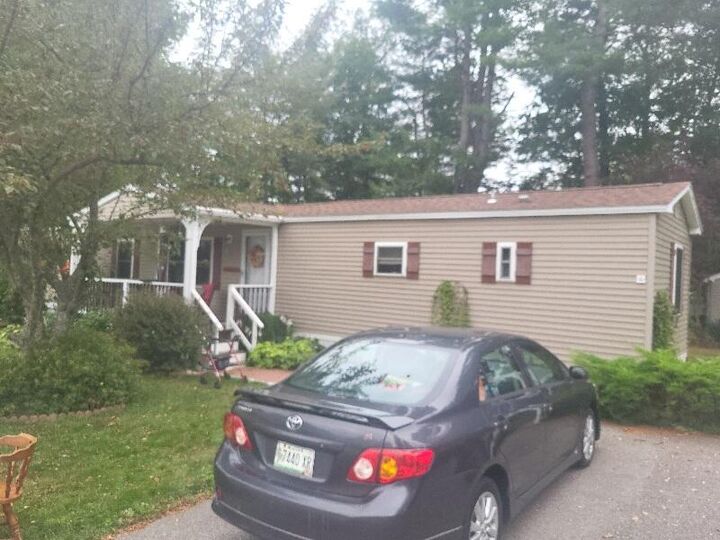 Property Photo: 8 Fairview Drive ME 04250