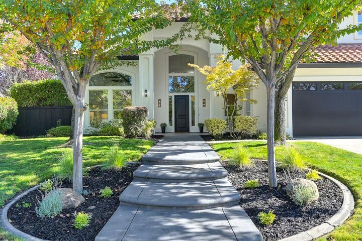 Property Photo: 9042 Cedar Ridge Dr CA 95746