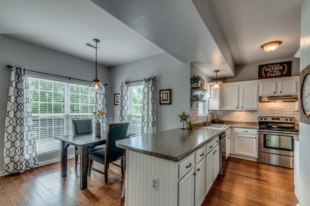 Property Photo:  205 Claybrook Ln  TN 37013 