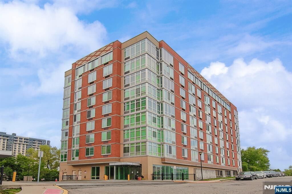 Property Photo:  800 12th Street 1019  NJ 07650 