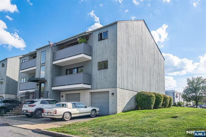 5 Domessina Lane E1  Caldwell NJ 07006 photo