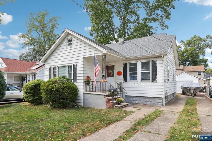 167 Vreeland Avenue  Bergenfield NJ 07621 photo