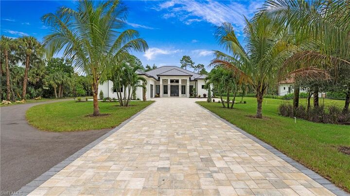 Property Photo:  652 15th St SW  FL 34117 