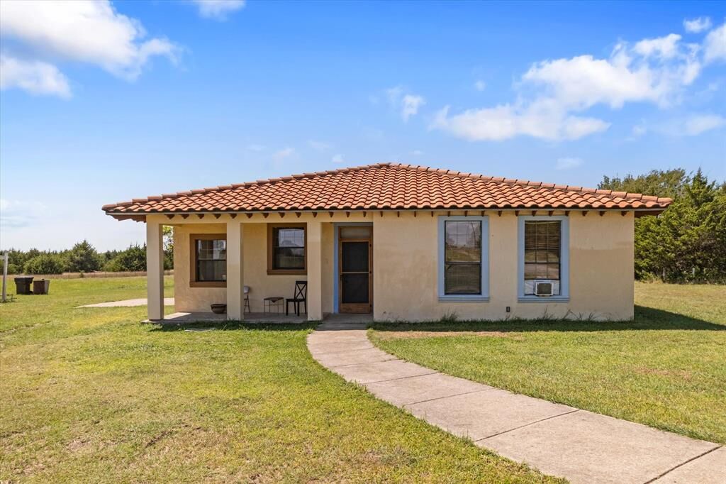 Property Photo: 5777 State Highway 160 TX 75491