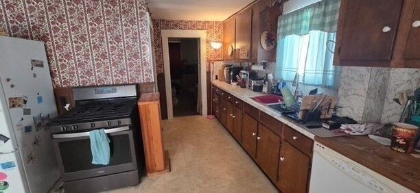 Property Photo:  11 Tarbell St  MA 01463 