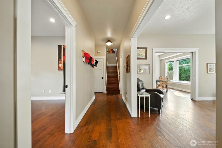 Property Photo:  605 S Division Street  WA 99362 