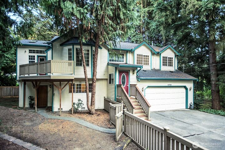 Property Photo: 11714 36th Avenue NE WA 98125