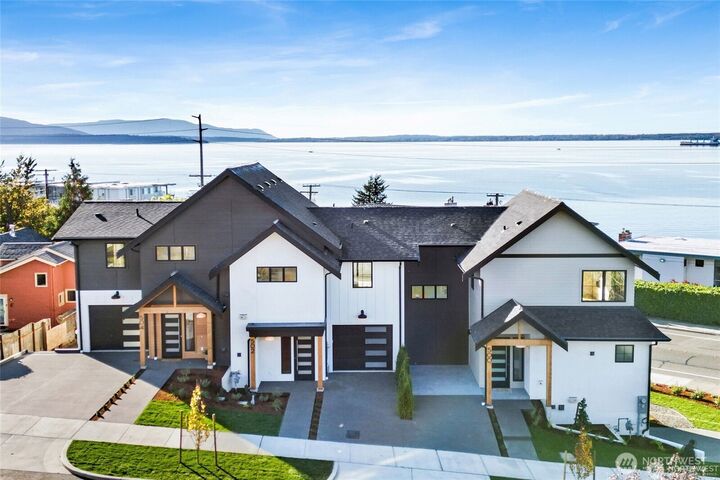 502  12th Street  Bellingham WA 98225 photo