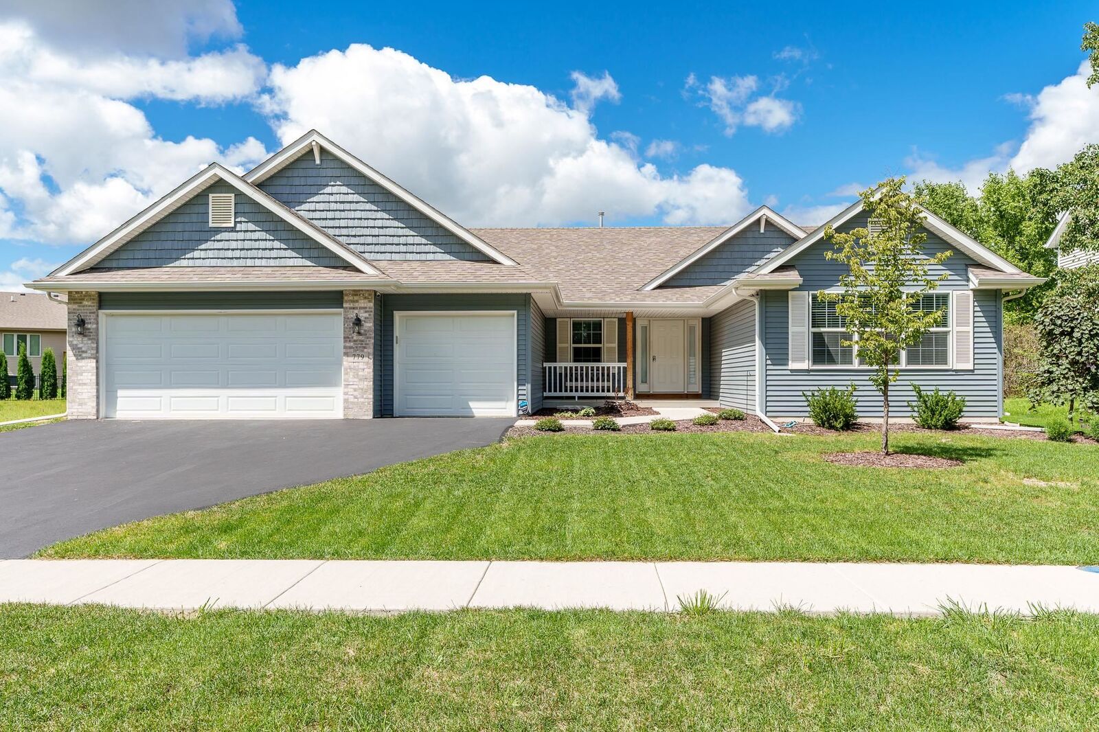 Property Photo:  779 Boz Way  IL 61008 