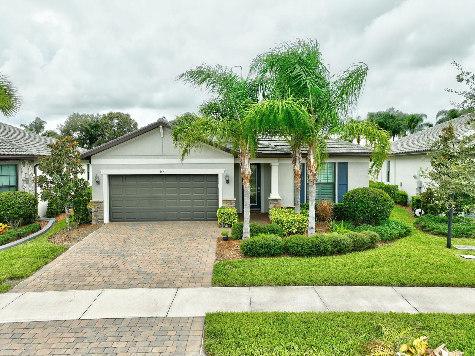 Property Photo: 4881 Overton Circle FL 32967