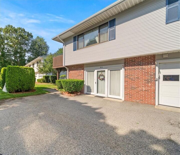 614 Pocasset Court  Warwick RI 02886 photo