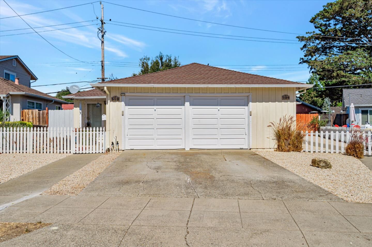 Property Photo:  508 Wessex Way  CA 94002 