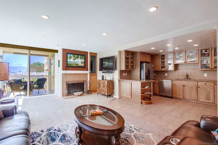 Property Photo: 4016 Gresham Street C2 CA 92109