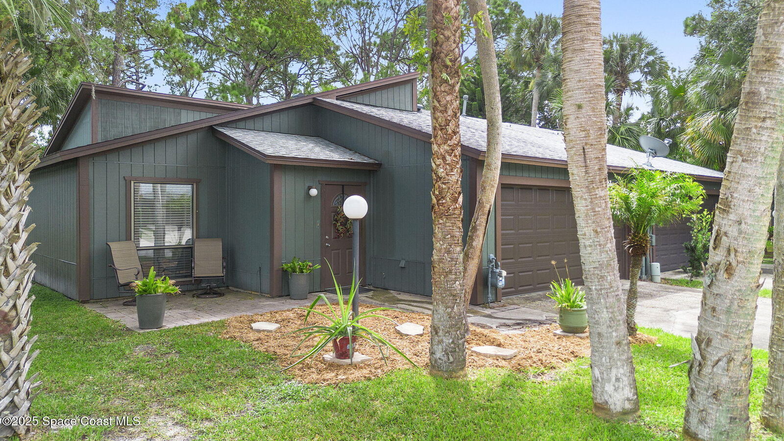 Property Photo:  1348 Dewey Court  FL 32955 