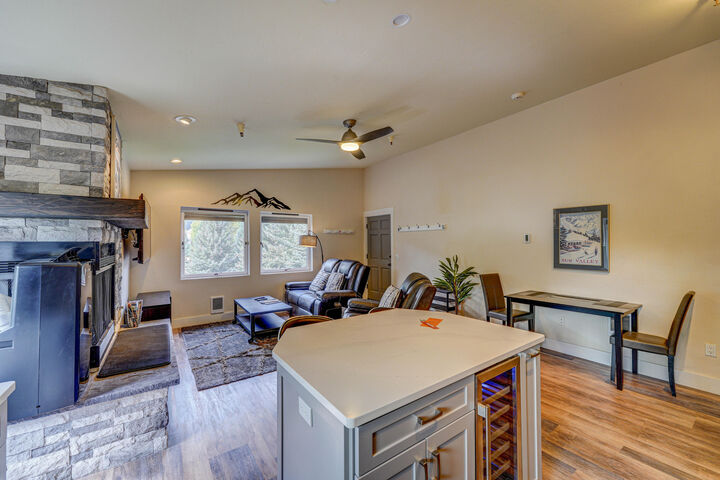 Property Photo:  351 S 2nd Ave 506  ID 83340 