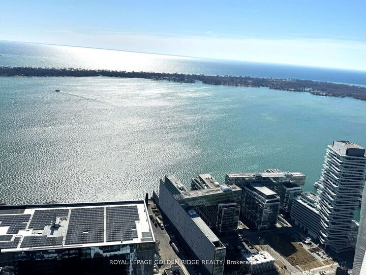 Property Photo:  55 Cooper Street 7008  ON M5E 0G1 