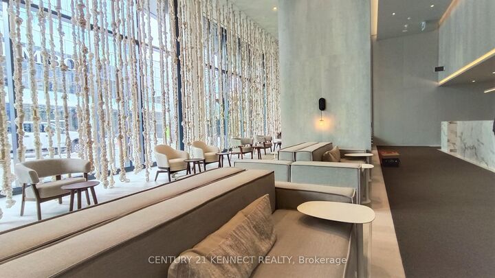 Property Photo:  138 Downes Street 2910  ON M5E 0E4 