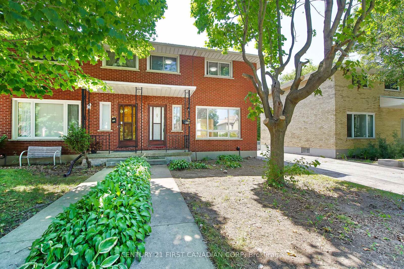 Property Photo:  185 Taylor Street  ON N5Y 2J3 