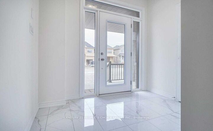 Property Photo:  78 Mountainside Crescent  ON L1R 0P5 