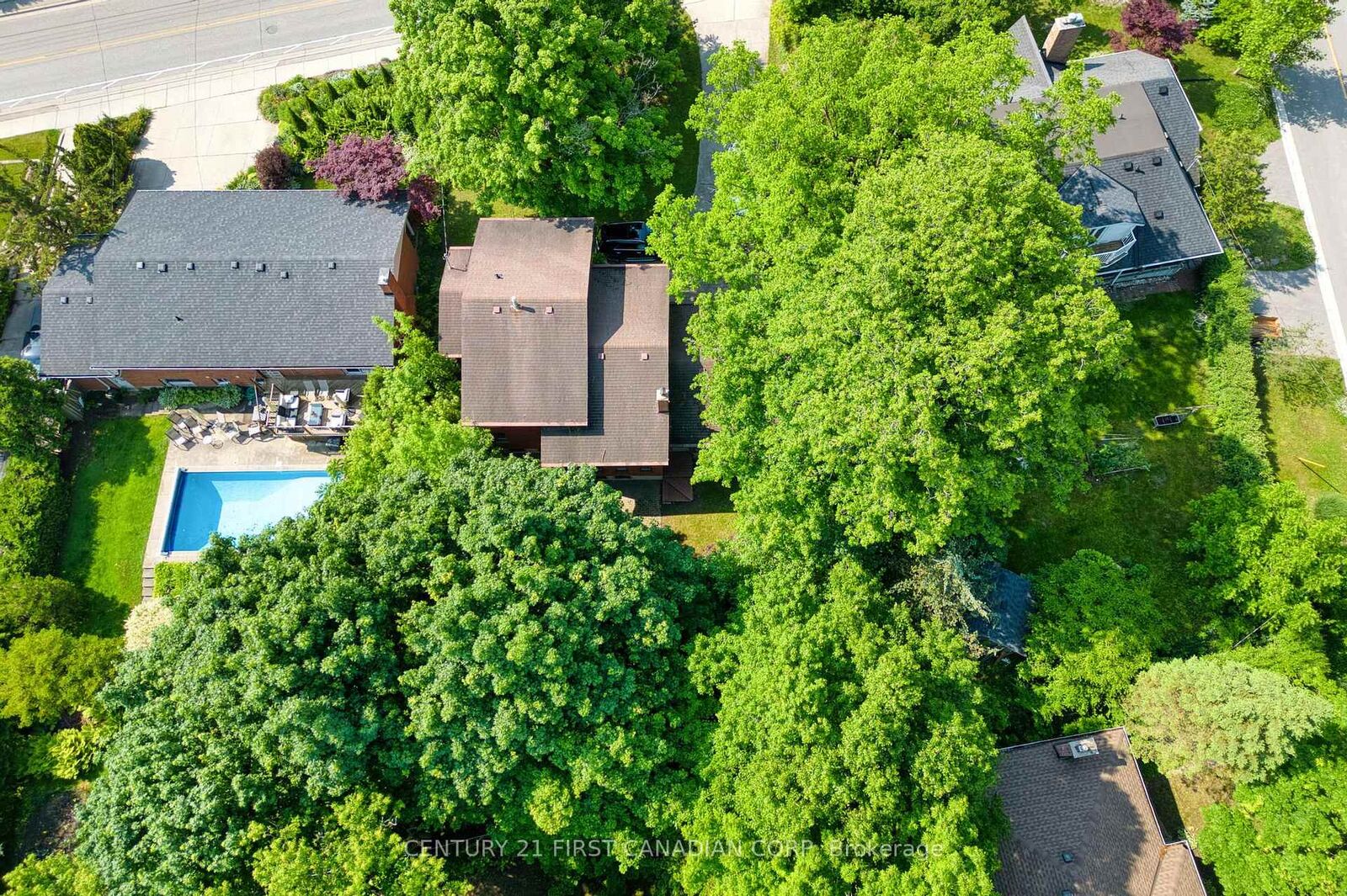 Photo de la propriété:  285 Riverside Drive  ON N6H 1G1 