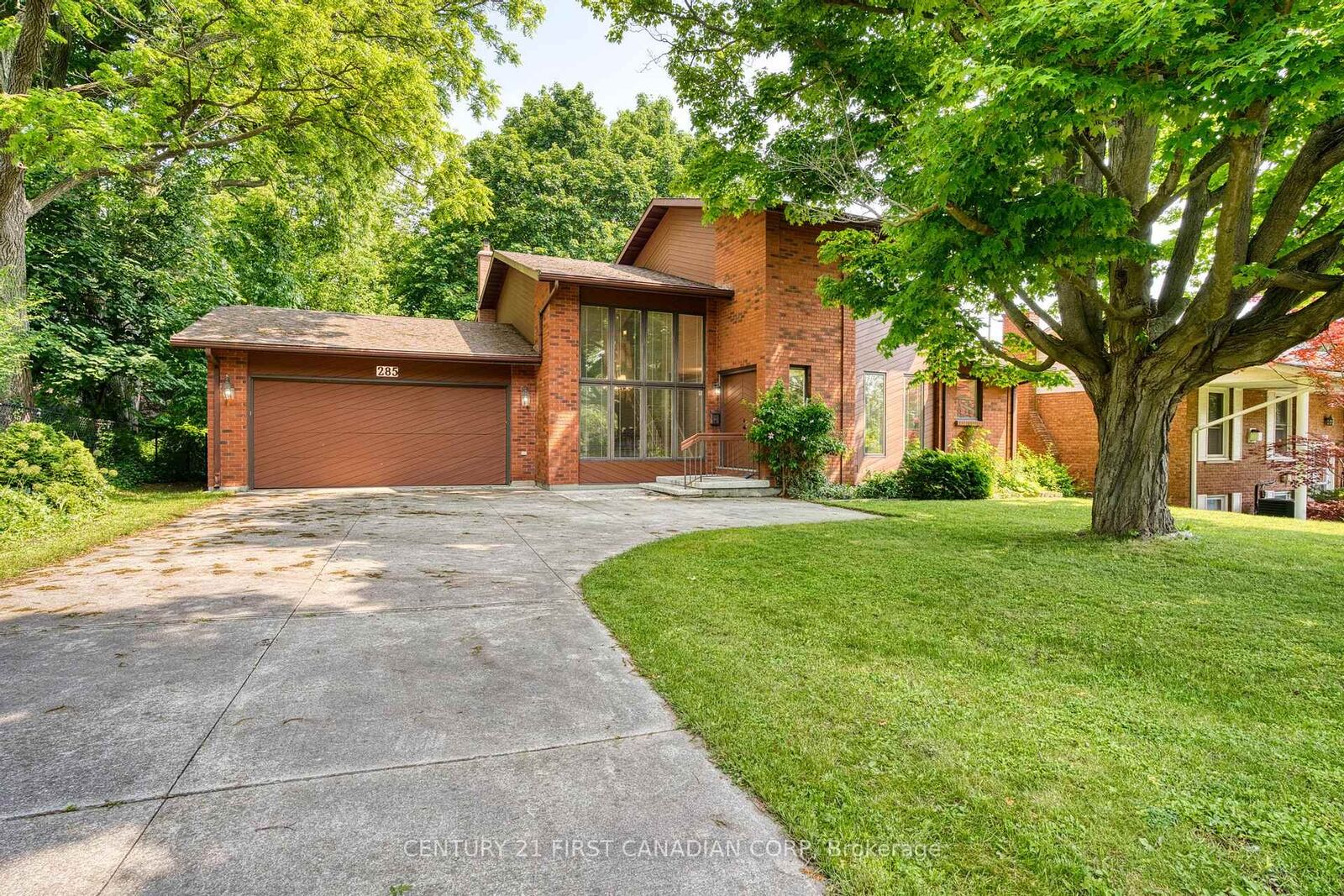 Property Photo: 285 Riverside Drive ON N6H 1G1