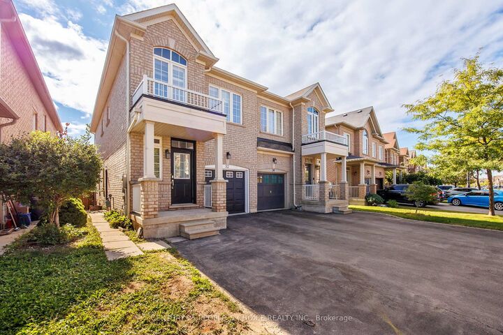 Photo de la propriété: 32 Frenchpark Circle NW ON L6X 0Y6