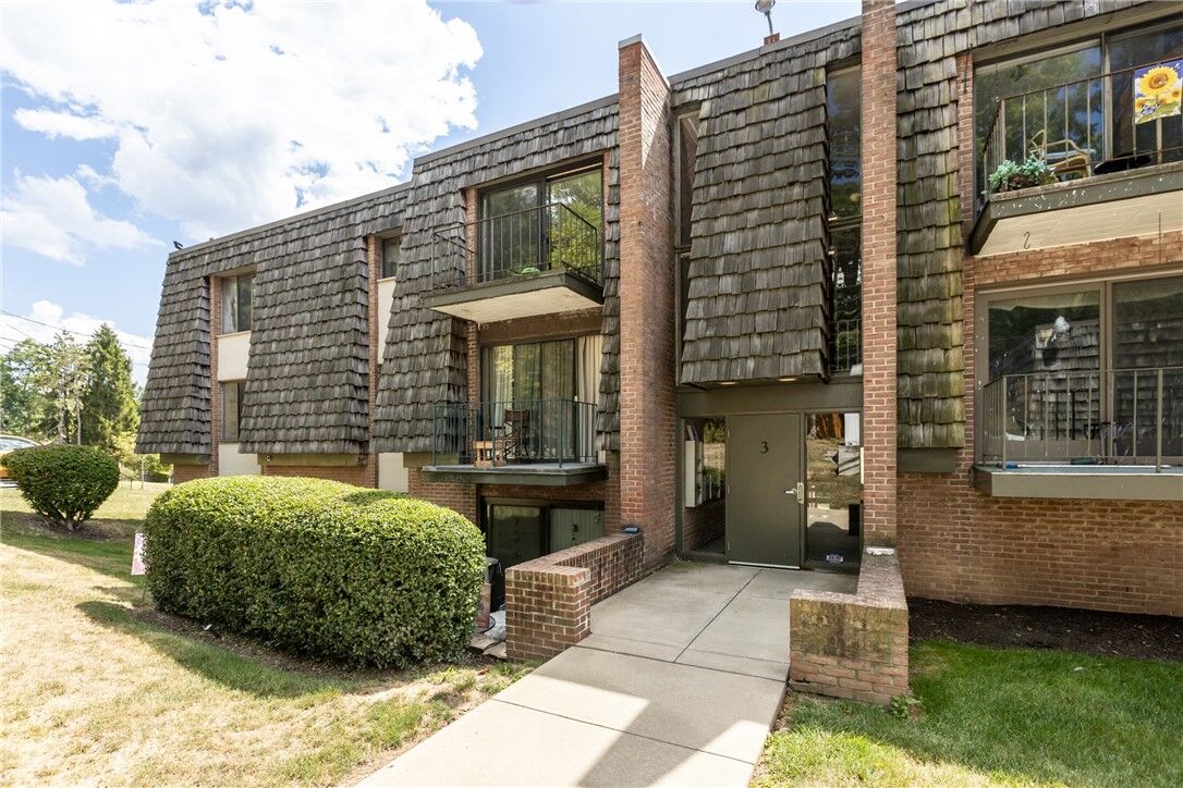 Property Photo: 333 Forest Green 333 PA 15108