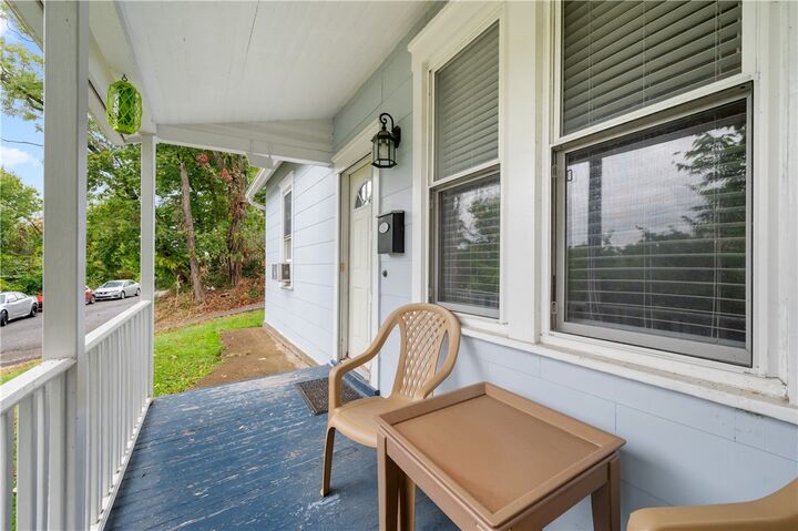 Property Photo:  2815 Toledo Street  PA 15204 