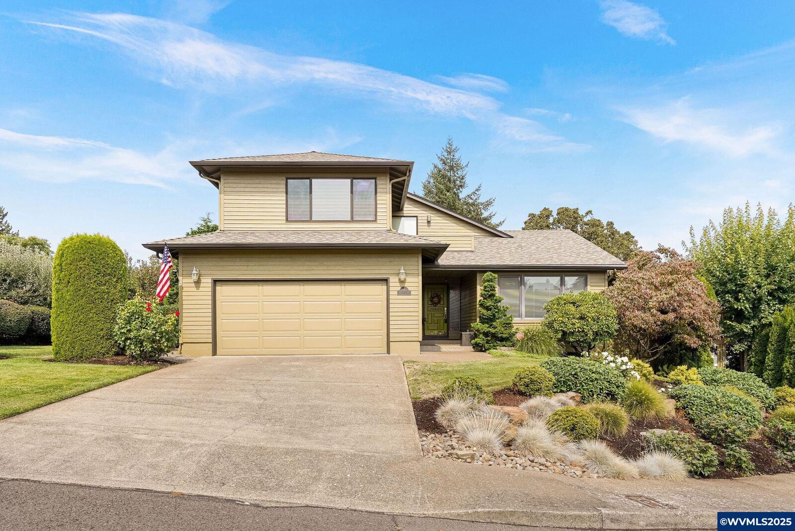 Property Photo: 2587 Bandon Ct NW OR 97304