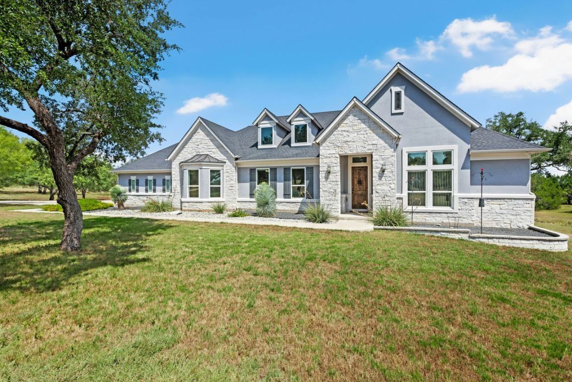 Property Photo:  208 Double Horn Trail  TX 78669 