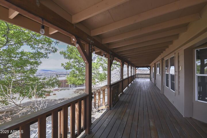 Property Photo:  17985 E Hunter Lane  AZ 86327 