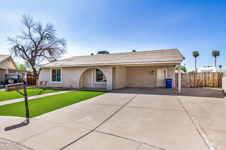 Property Photo:  4013 S Filer Drive  AZ 85282 