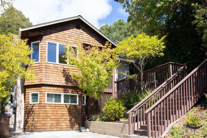 Property Photo:  2 Alvina Avenue  CA 94901 