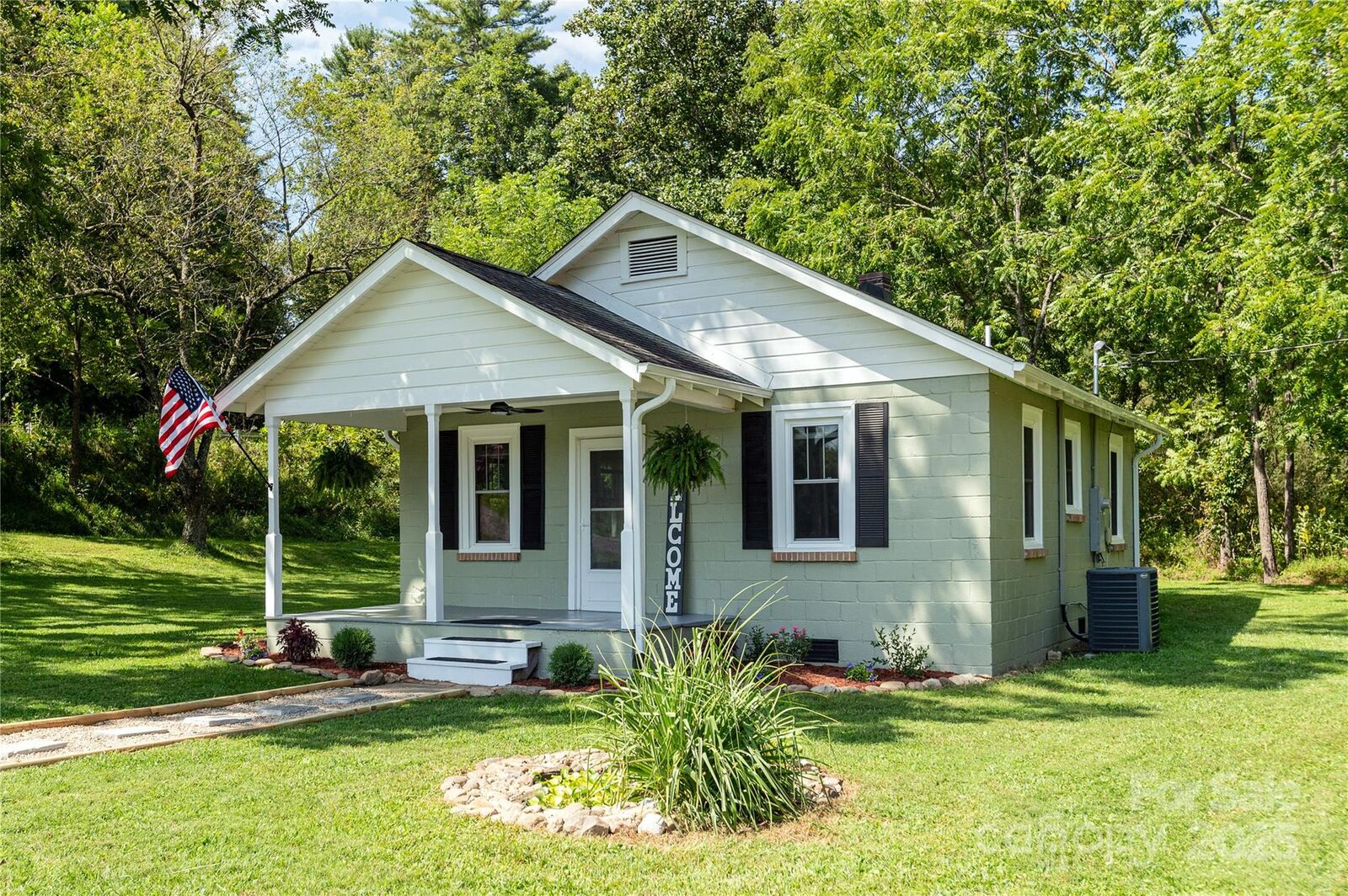 Property Photo:  2 Foster Creek Road  NC 28742 