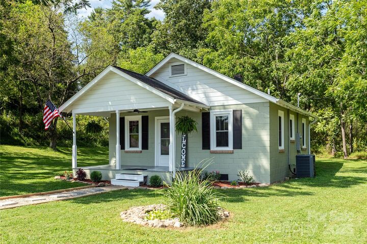 2 Foster Creek Road  Horse Shoe NC 28742 photo