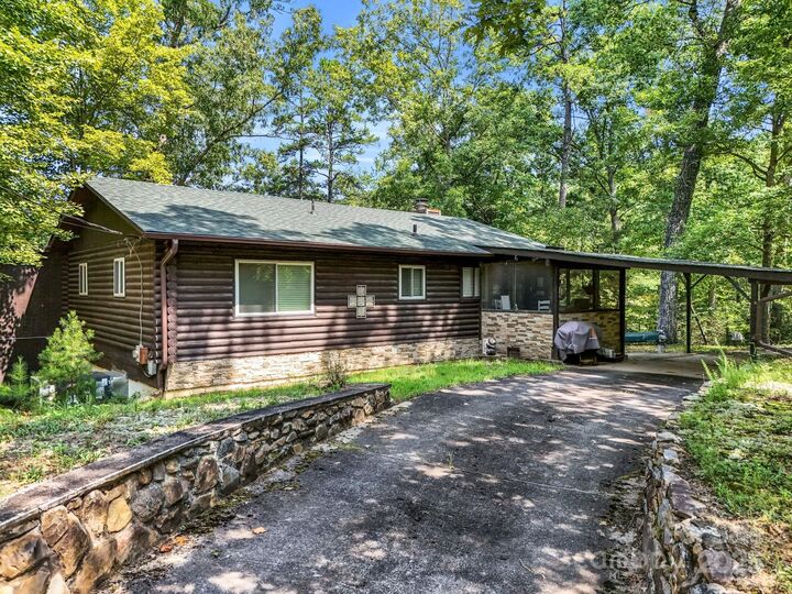 526 Shannons Walk  Lake Lure NC 28746 photo