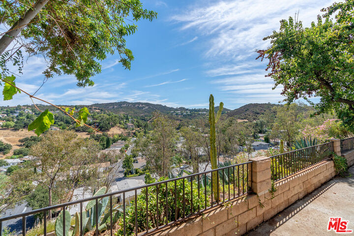 Property Photo: 23777 Mulholland Hwy CA 91302