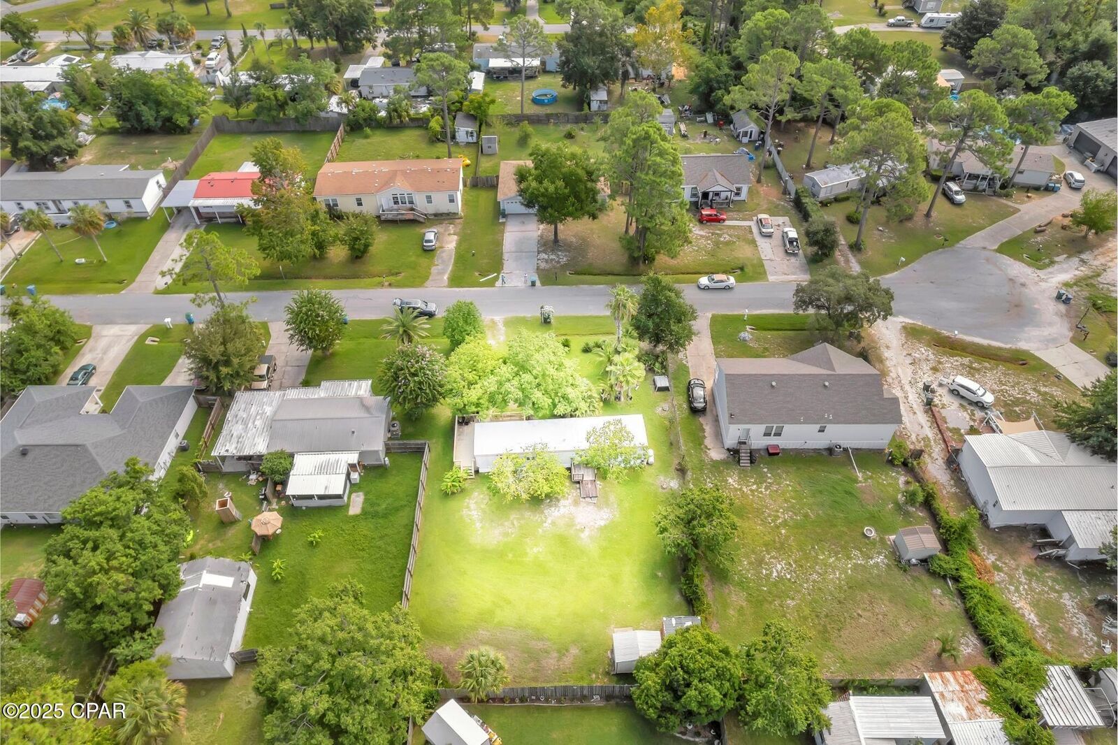 Property Photo:  2518 Shady Oak Court  FL 32408 