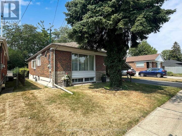 Property Photo: 34 Droxford Avenue ON M1R 1K2