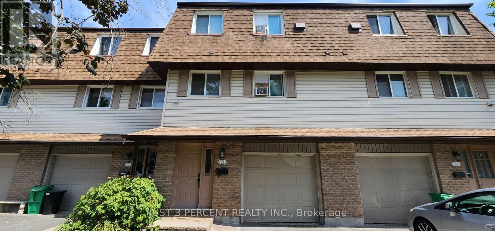 Property Photo:  30 Champlain Crescent 23  ON K9L 1T1 